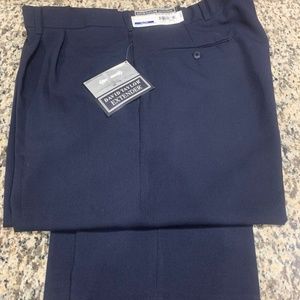 David Taylor Men's Dress Pants New With Tags Navy Blue 42 x 29 Pleated Front